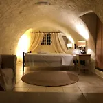 Kamares Cave House 3 *