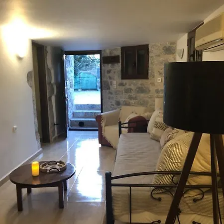 Kamares Cave House 3 Apartamento *