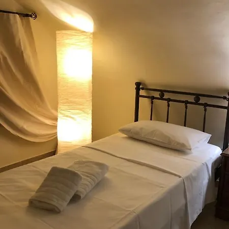 Kamares Cave House 3 Apartamento *