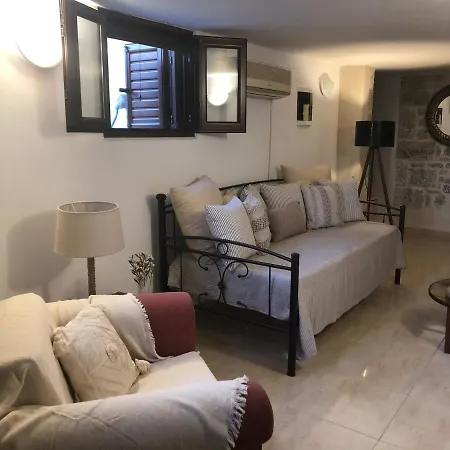 Kamares Cave House 3 * Yerolimin