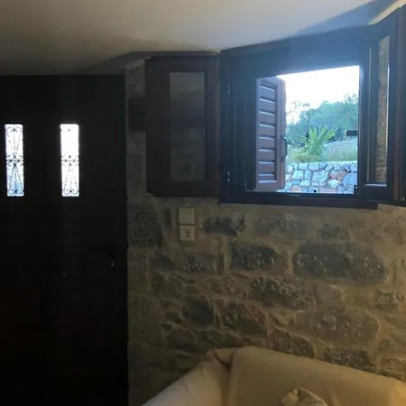 Διαμέρισμα Kamares Cave House 3