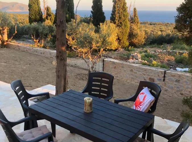 Kamares Cave House 3 *